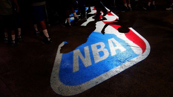 08:30NBA 公牛124-116热火09:30NBA 森林狼119-101独行侠　今日焦点战预告03:00德甲赛场 门兴格拉德巴赫 vs 云达不莱梅 门兴能否延续主场不败战绩？03:45 意甲赛事热那亚 VS 尤文图斯 尤文力拼客场拿下3分，重回榜首之位？　04:00 西甲赛场奥萨苏纳 VS 巴列卡诺 巴列卡诺欲在客场再次全身而退？04:15 英超赛事诺丁汉森林 VS 热刺 实力悬殊，热刺客场笑纳三分？事件跟队记者：帕瓦尔已恢复合练，大概率将入选对阵拉齐奥的大名单据全市场国米跟队记者卡尔迪亚报道，帕瓦尔已经恢复合练，大概率将入选对阵拉齐奥的大名单。